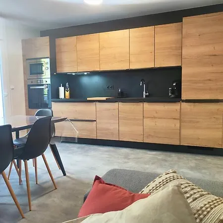 Entre Et Vignes 5 Min Zenith Grande Halle Auvergne *